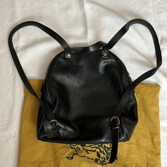 Il Bisonte Black Leather Backpack with Original Storage Bag - Picture 2 of 9